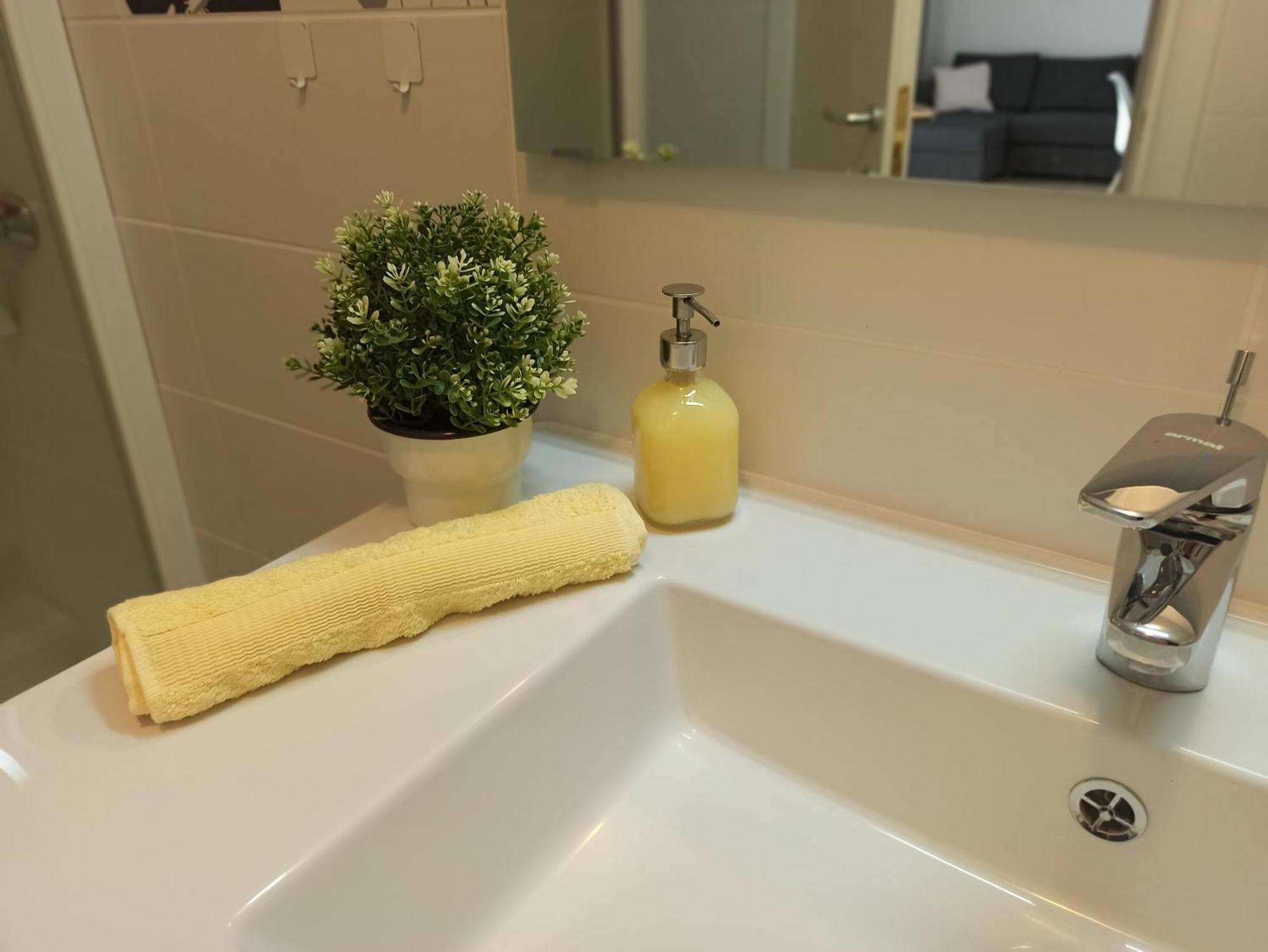 Olive Tree Apartment Zecevo Рогозниця Екстер'єр фото