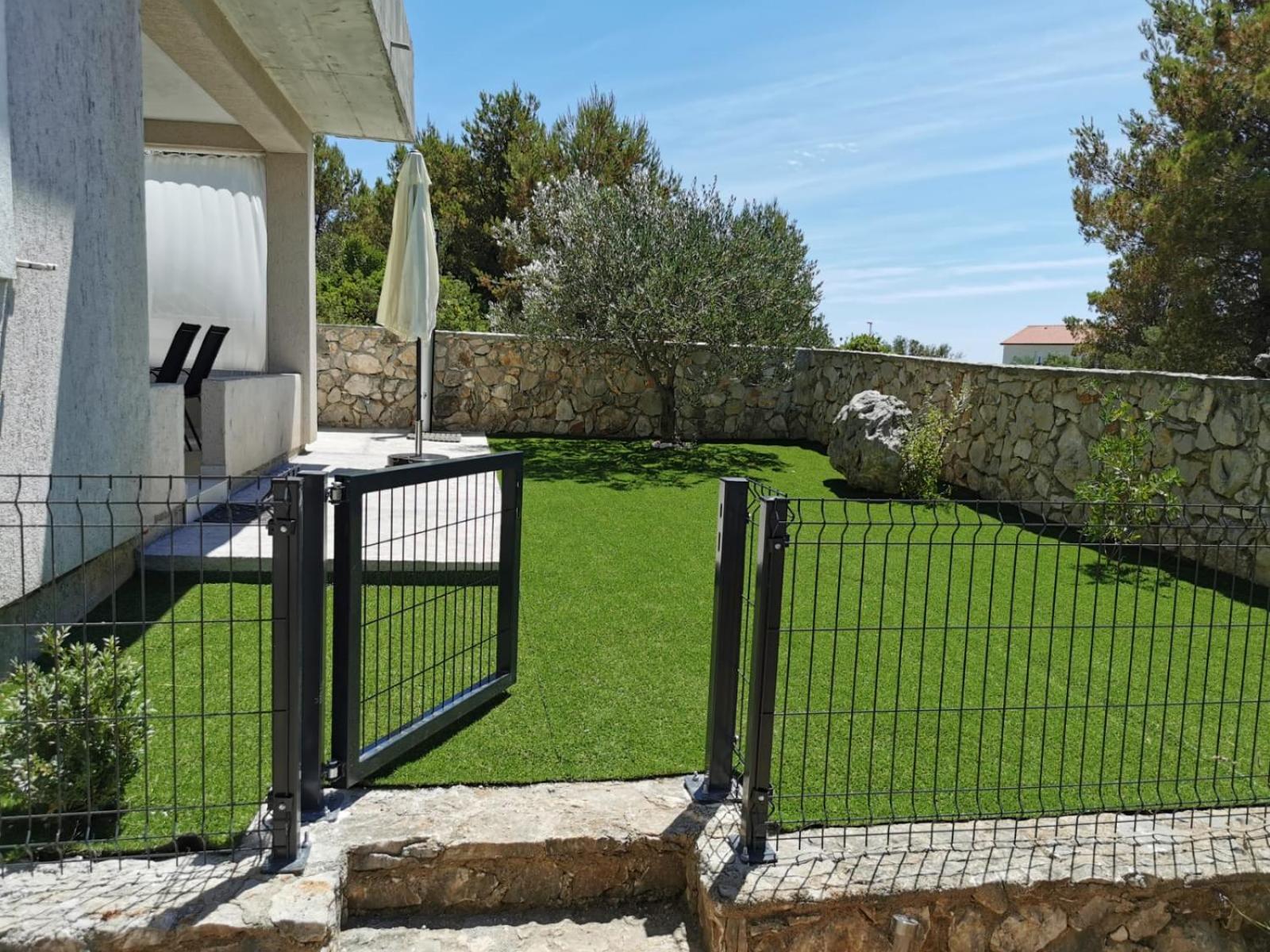 Olive Tree Apartment Zecevo Рогозниця Екстер'єр фото