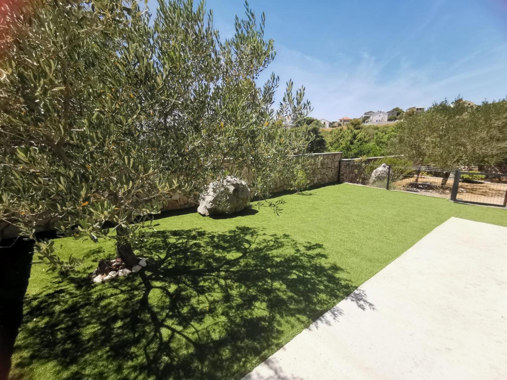 Olive Tree Apartment Zecevo Рогозниця Екстер'єр фото