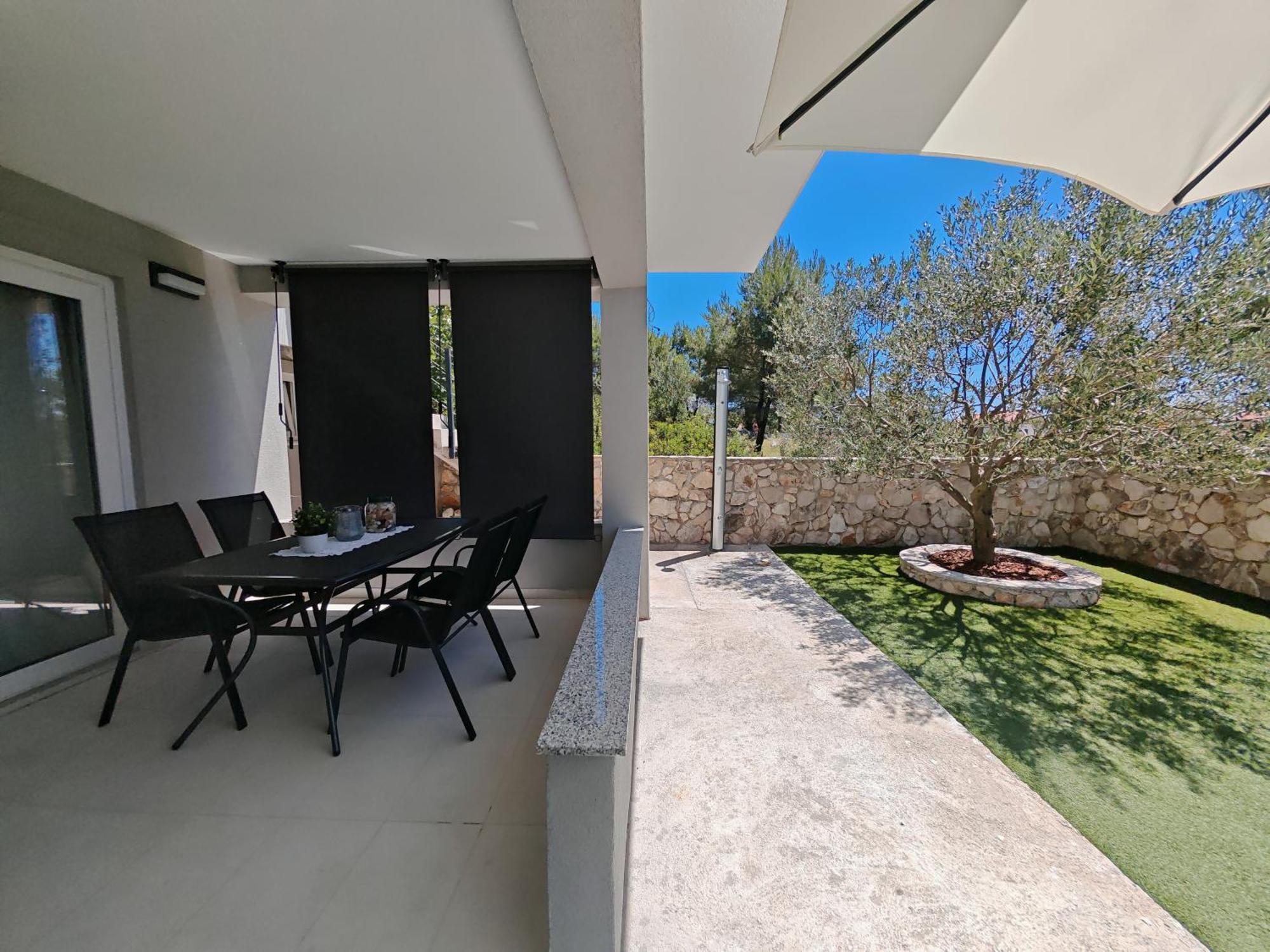 Olive Tree Apartment Zecevo Рогозниця Екстер'єр фото